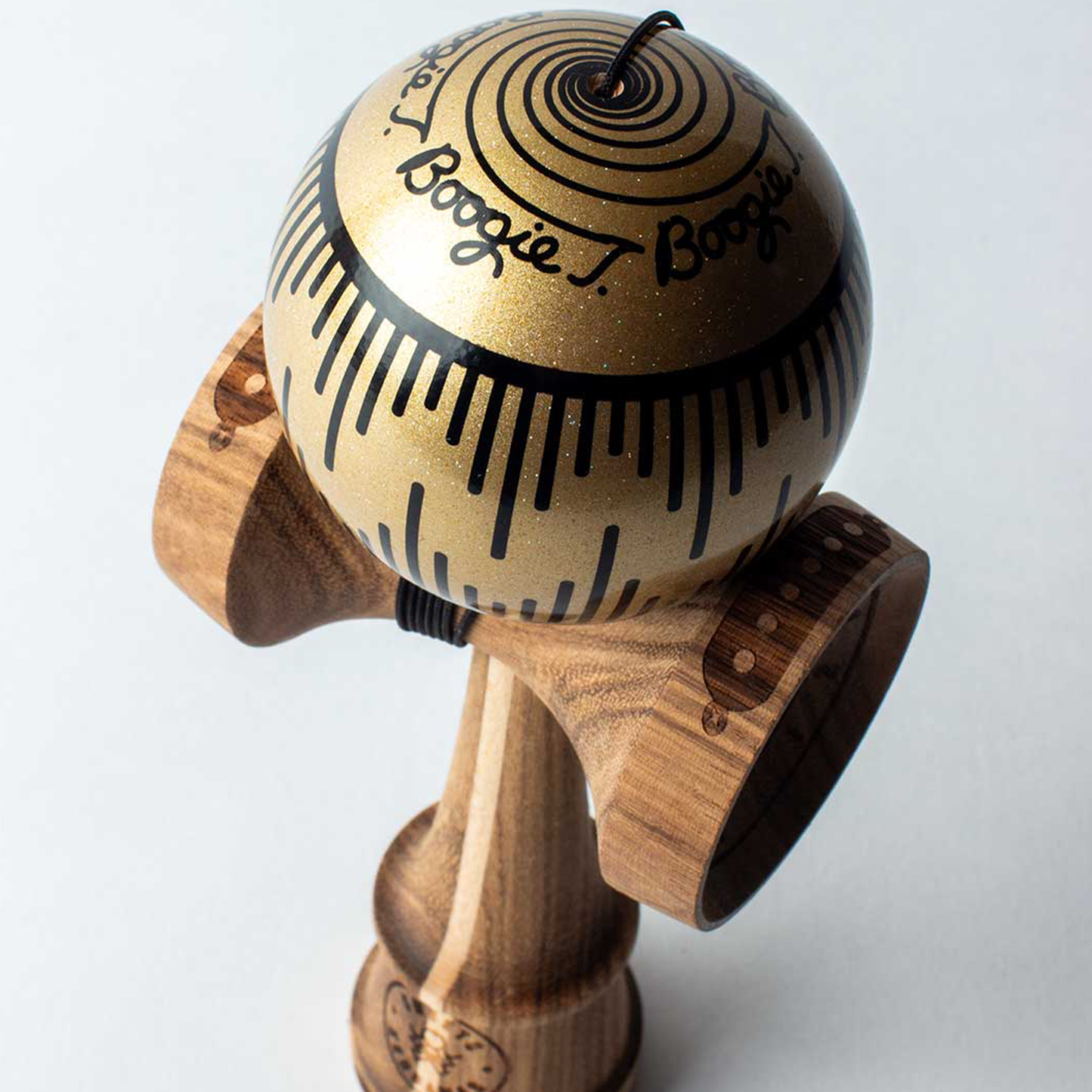 BOOGIE T - GOLD - AMPED - KENDAMA